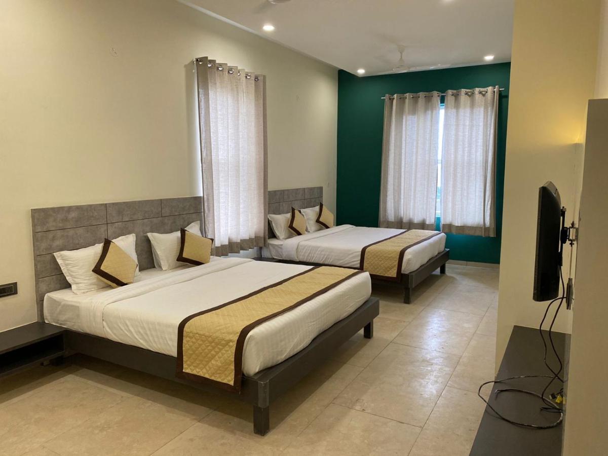 The Sarbati Palace Hotell Shāhpura Eksteriør bilde