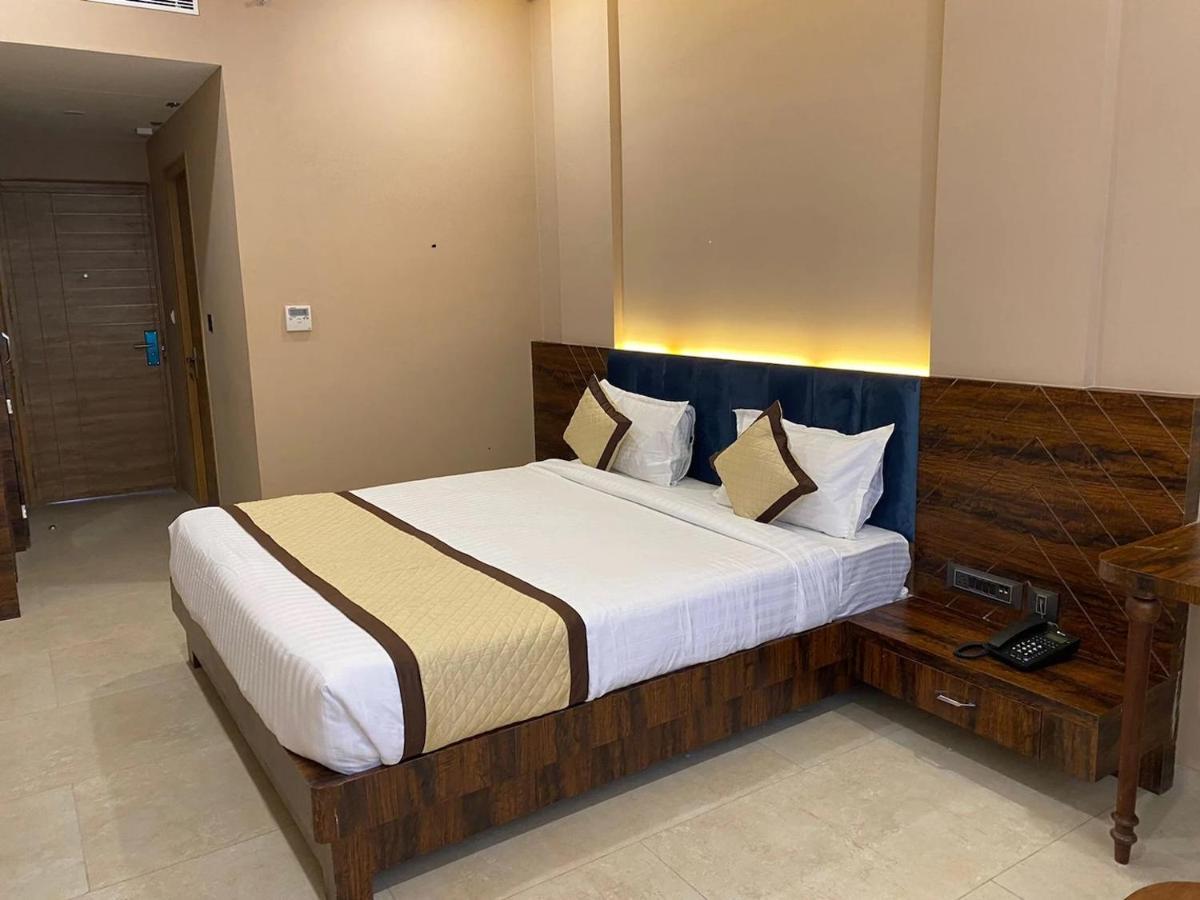 The Sarbati Palace Hotell Shāhpura Eksteriør bilde